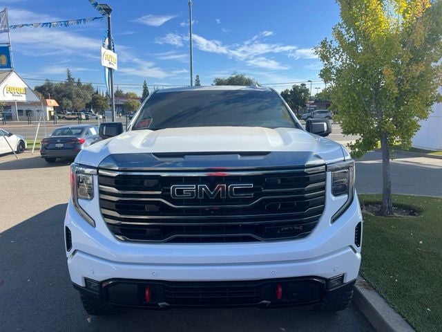 2023 GMC Sierra 1500 AT4 Crew Cab 4WD