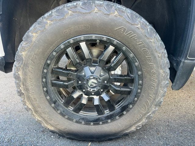 2023 GMC Sierra 1500 AT4 Crew Cab 4WD