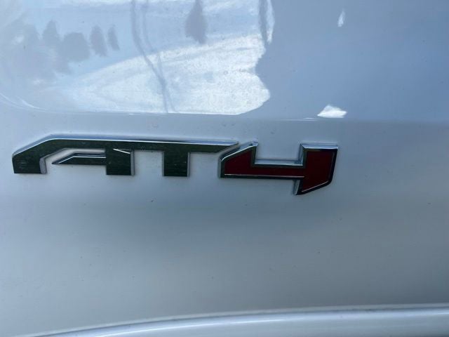 2023 GMC Sierra 1500 AT4 Crew Cab 4WD