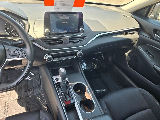 2022 Nissan Altima 2.5 SV Sedan