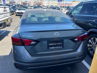 2022 Nissan Altima 2.5 SV Sedan