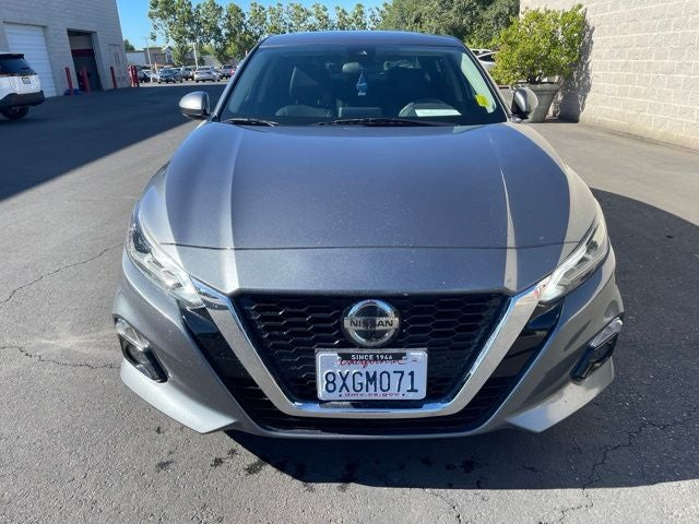 2021 Nissan Altima 2.5 SL W/ Leather and Navigation