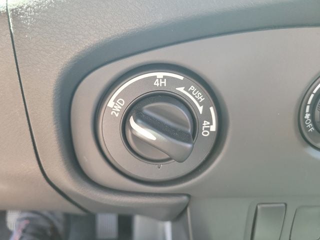2024 Nissan Frontier SV 4WD