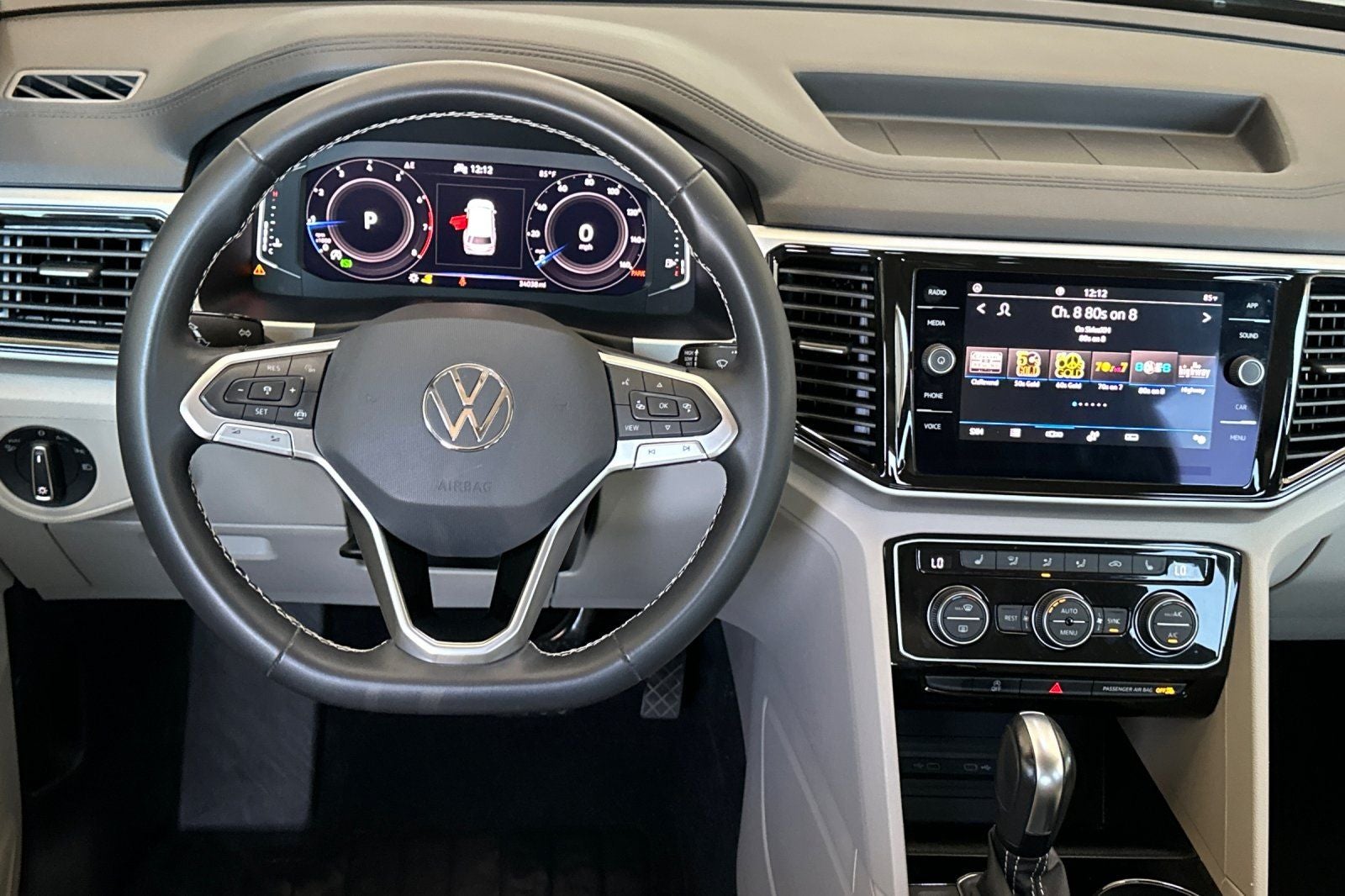 2022 Volkswagen Atlas 3.6L V6 SE w/Technology