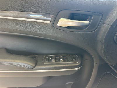 2020 Chrysler 300 Touring