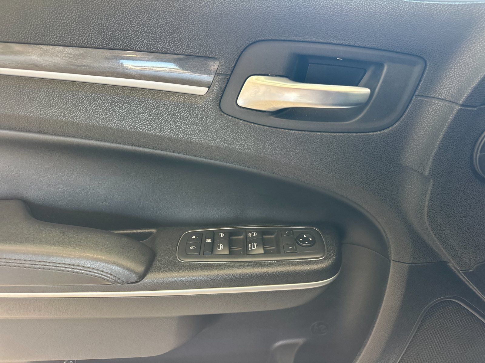 2020 Chrysler 300 Touring