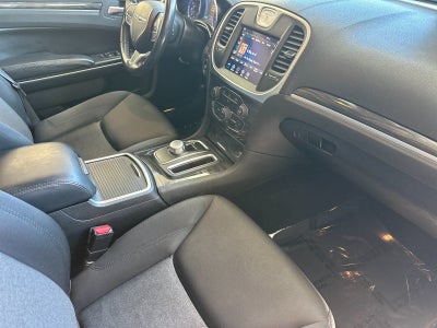 2020 Chrysler 300 Touring