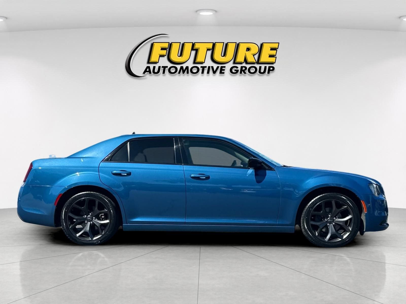 2020 Chrysler 300 Touring