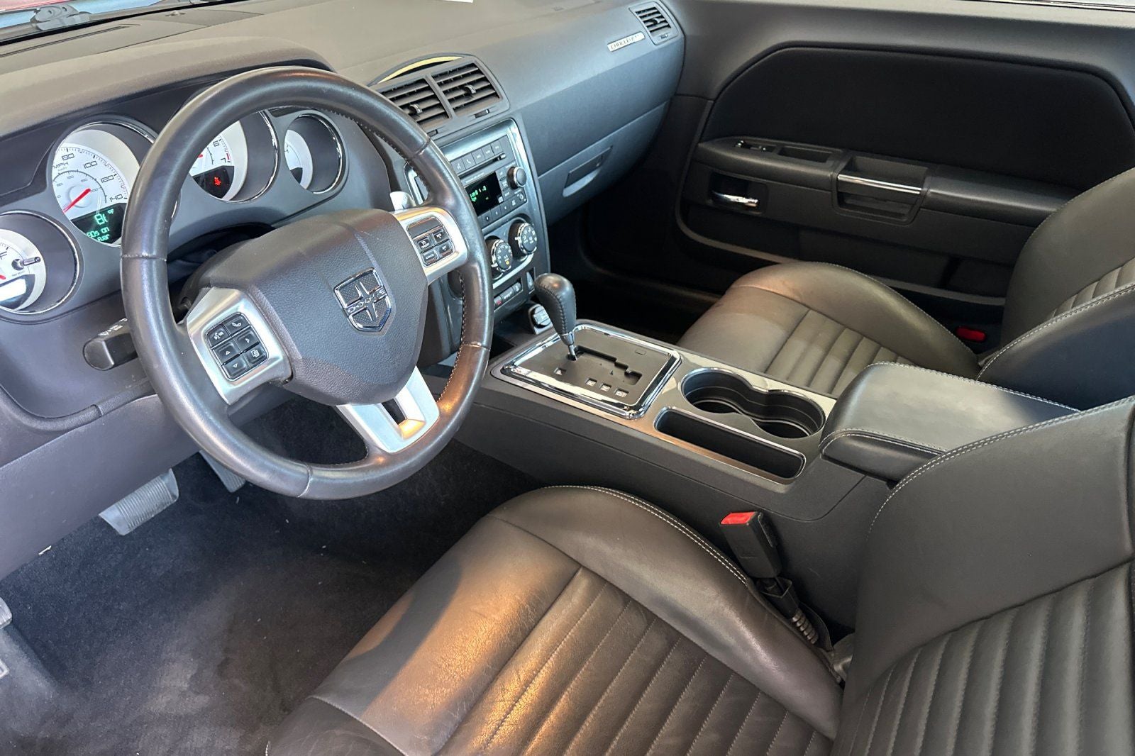 2013 Dodge Challenger SXT