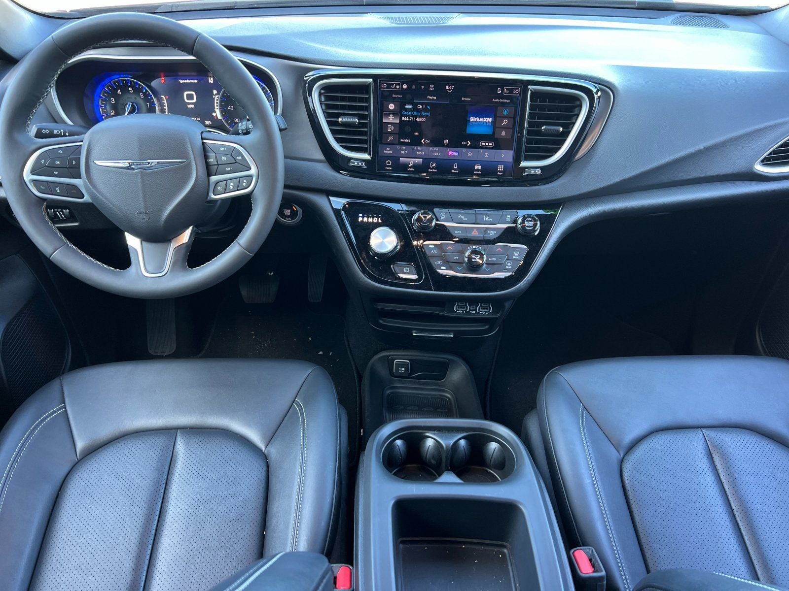 2025 Chrysler Pacifica Select