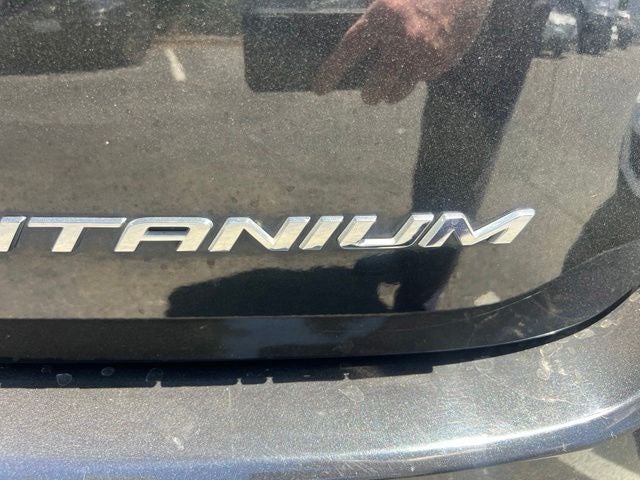 2015 Ford Edge Titanium RWD w/Nav & Pano Roof