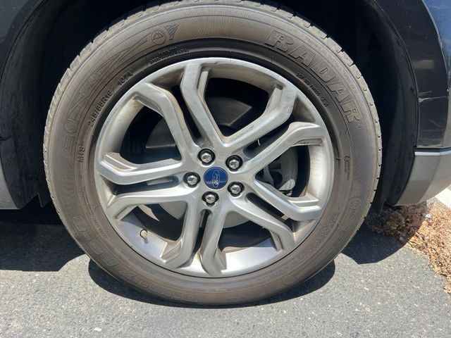 2015 Ford Edge Titanium RWD w/Nav & Pano Roof