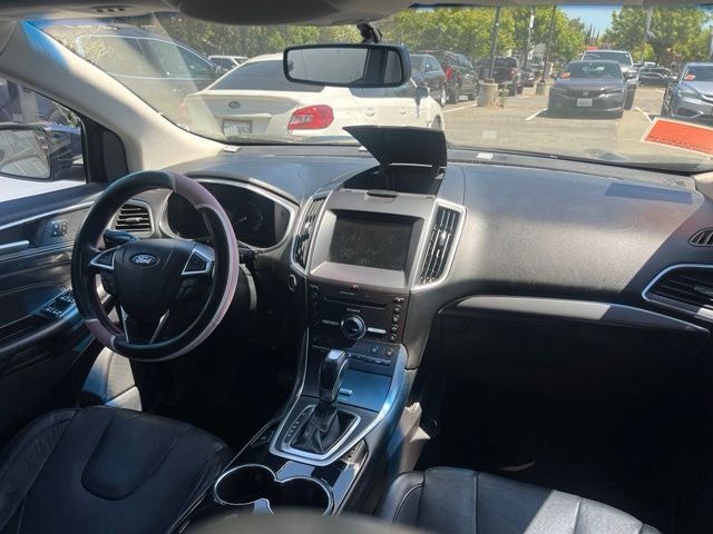 2015 Ford Edge Titanium RWD w/Nav & Pano Roof