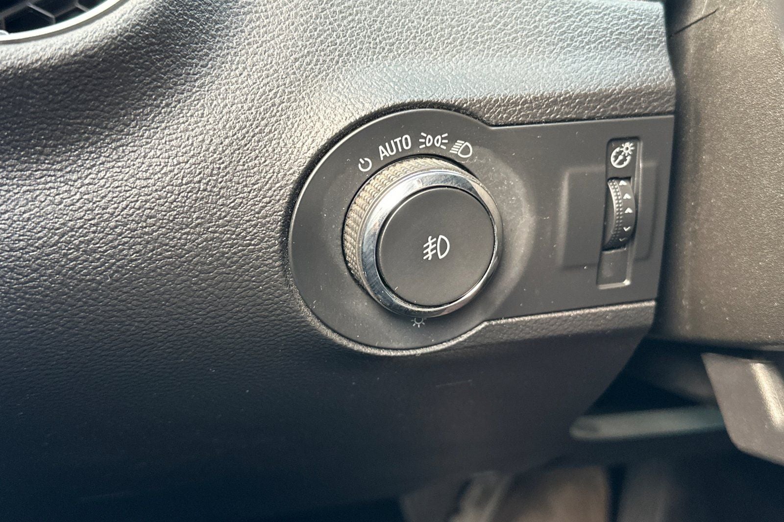 2015 Chevrolet Camaro 1LT 32K MILES