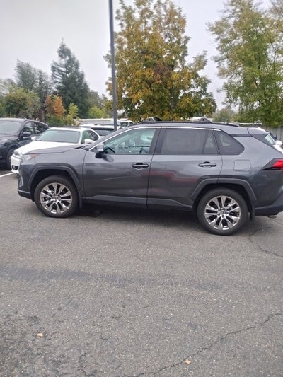 2021 Toyota RAV4 XLE Premium AWD w/Premium Package