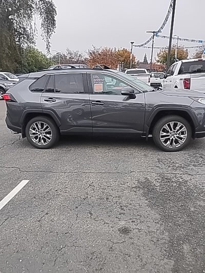 2021 Toyota RAV4 XLE Premium AWD w/Premium Package