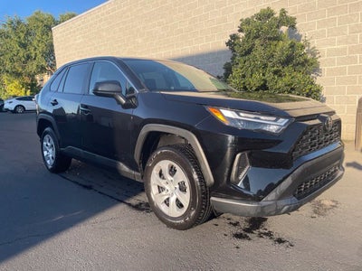 2025 Toyota RAV4 LE FWD