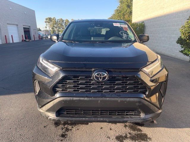 2025 Toyota RAV4 LE FWD
