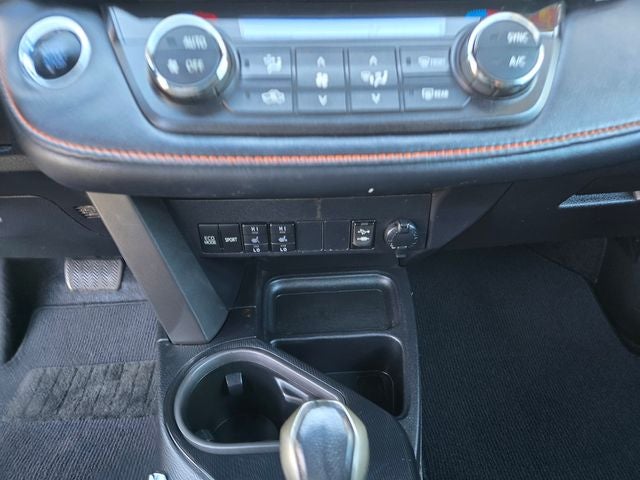 2016 Toyota RAV4 SE AWD W/ Moonroof