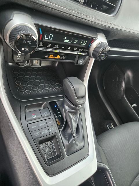 2025 Toyota RAV4 XLE AWD