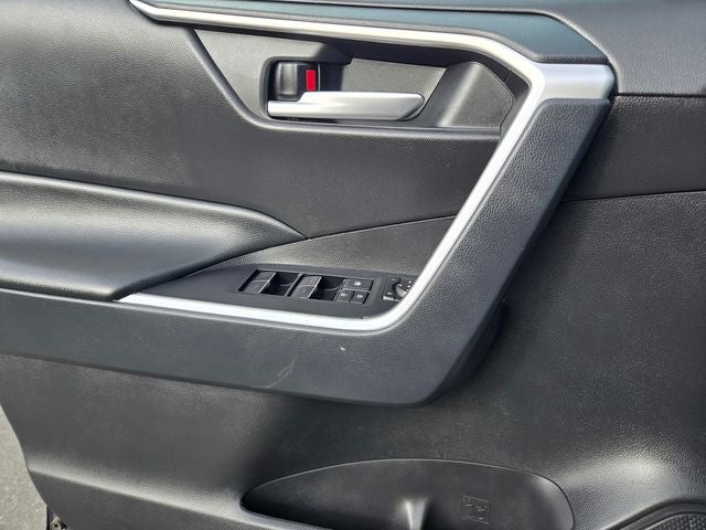 2025 Toyota RAV4 XLE AWD