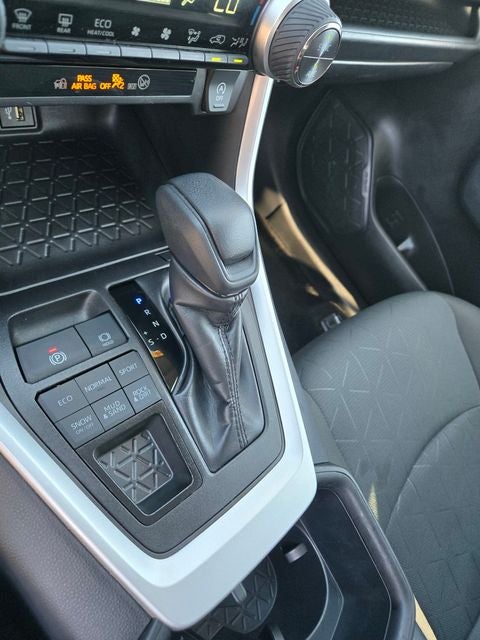 2025 Toyota RAV4 XLE AWD