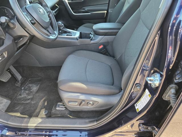 2025 Toyota RAV4 XLE AWD