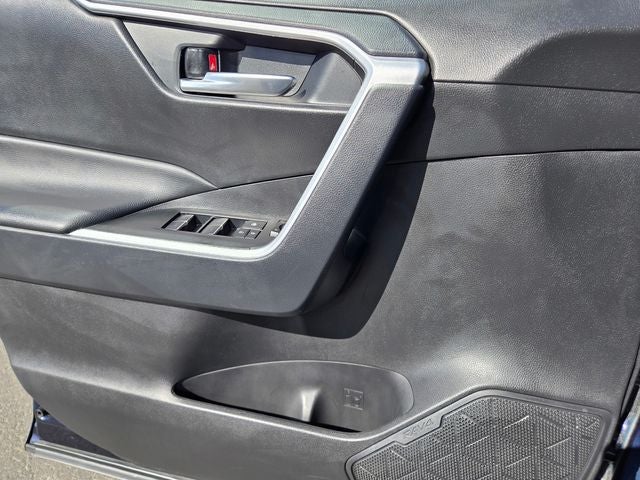 2025 Toyota RAV4 XLE AWD
