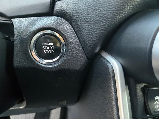 2025 Toyota RAV4 XLE FWD