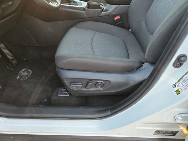2025 Toyota RAV4 XLE FWD