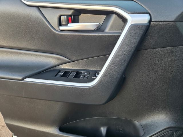 2025 Toyota RAV4 XLE FWD
