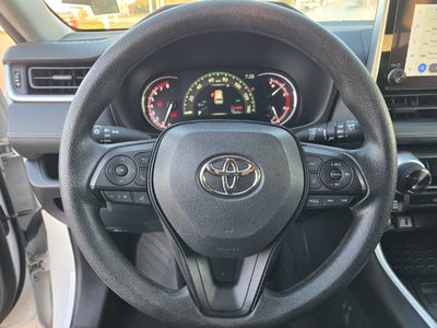 2025 Toyota RAV4 XLE FWD