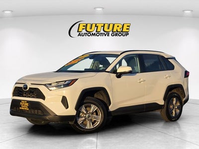 2025 Toyota RAV4 XLE FWD