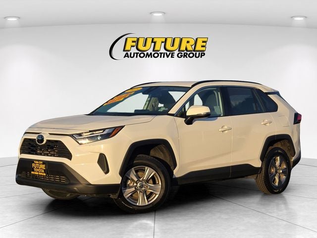 2025 Toyota RAV4 XLE FWD
