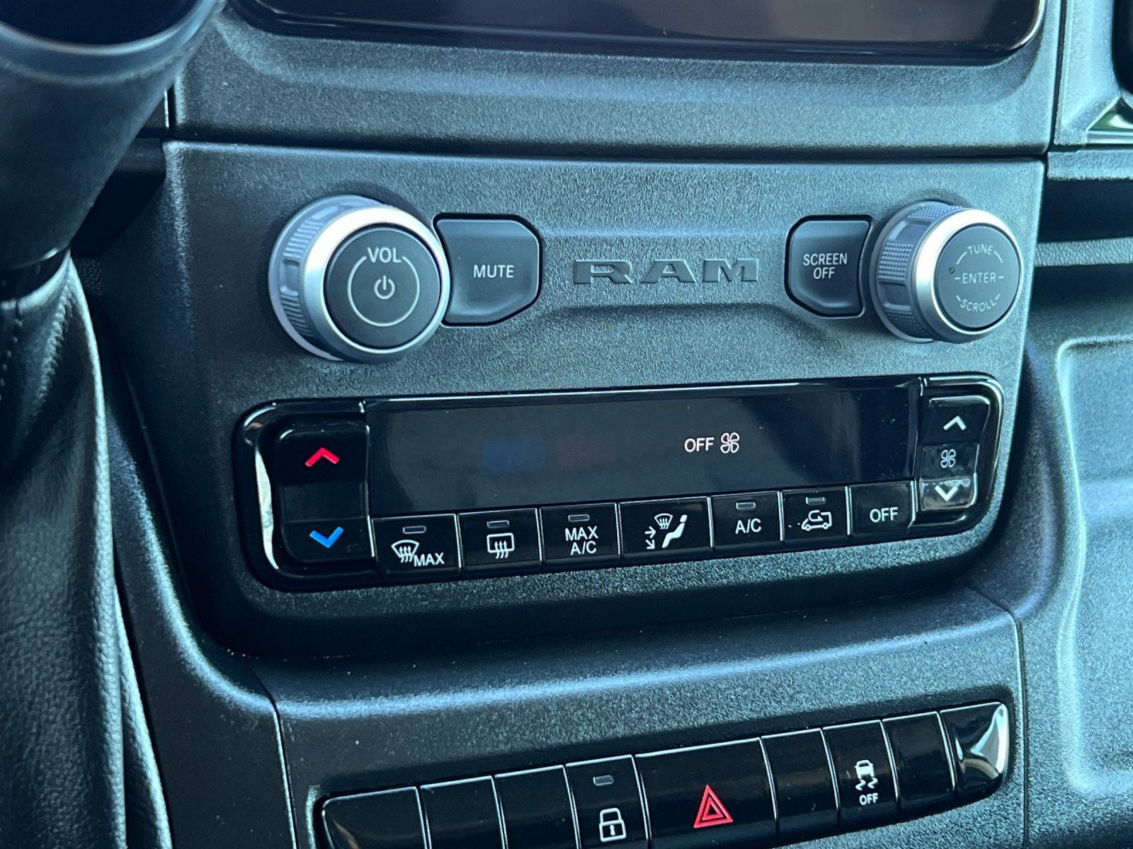 2025 RAM ProMaster 2500 Base