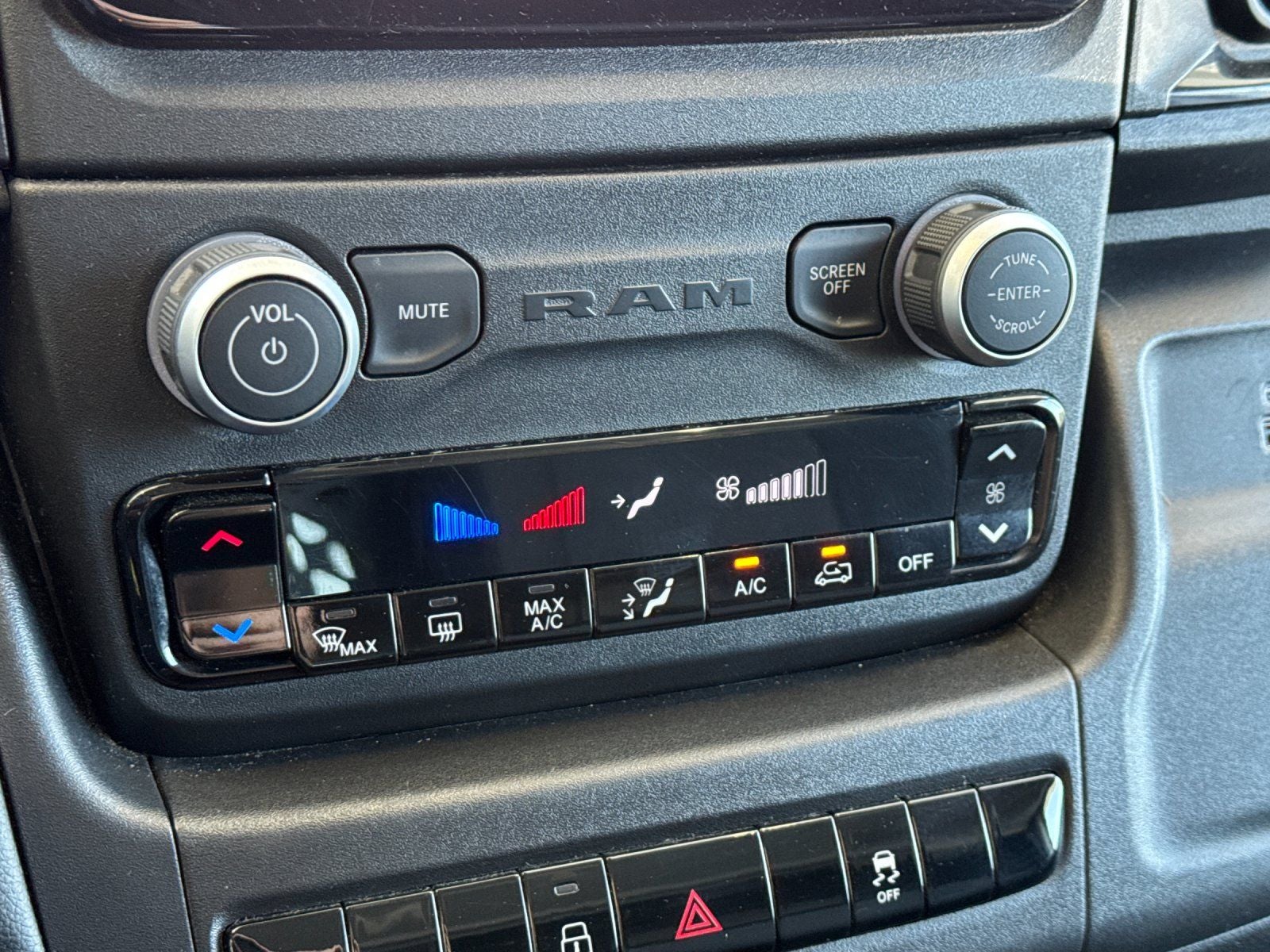 2025 RAM ProMaster 2500 Base