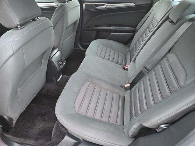 2017 Ford Fusion SE W/ Technology Pkg.