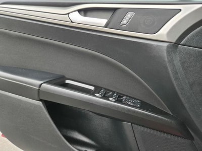 2017 Ford Fusion SE W/ Technology Pkg.