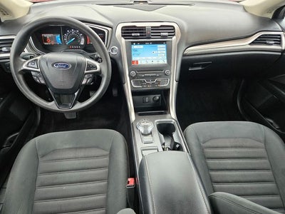 2017 Ford Fusion SE W/ Technology Pkg.
