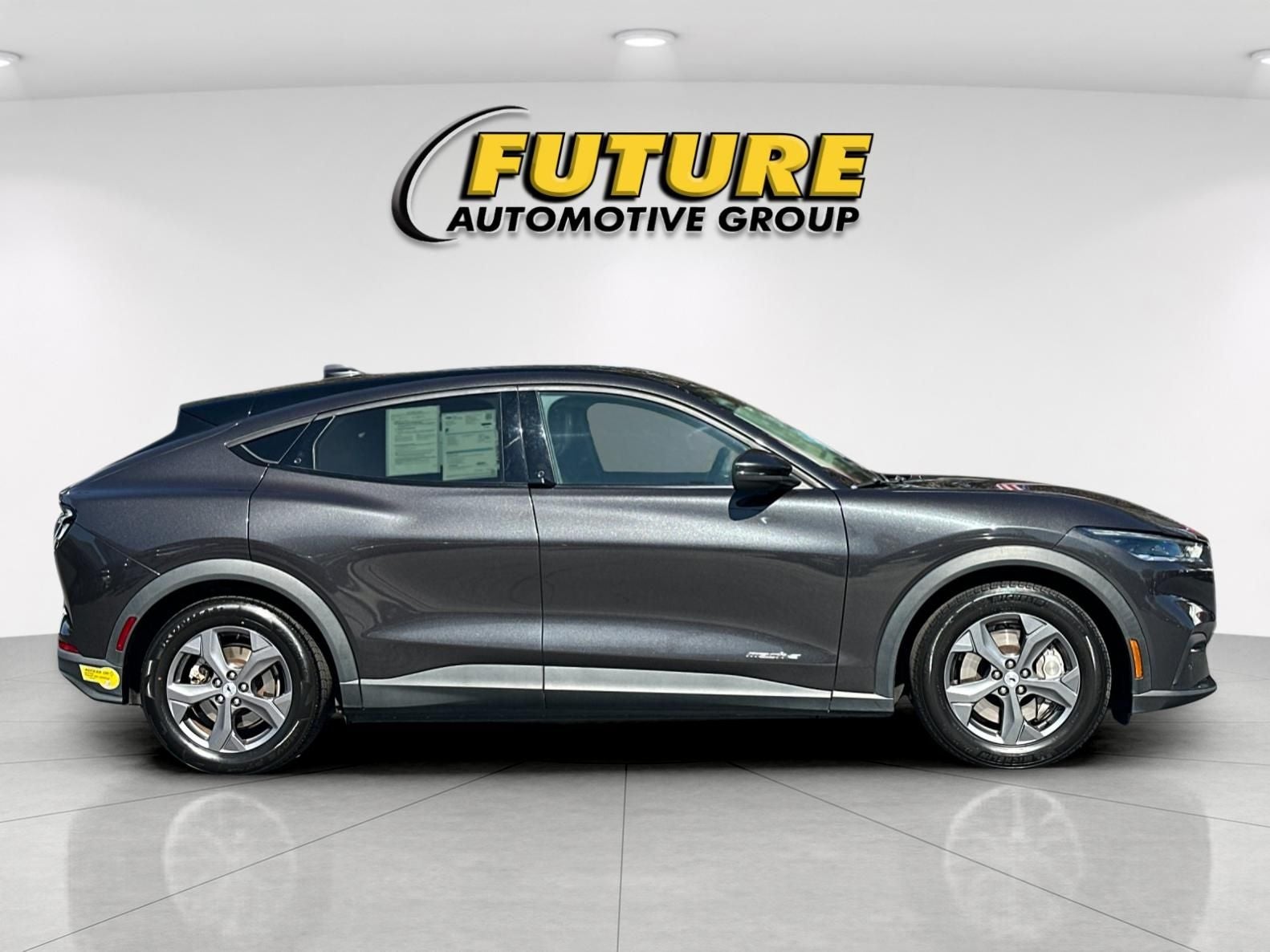 2022 Ford Mustang Mach-E Select