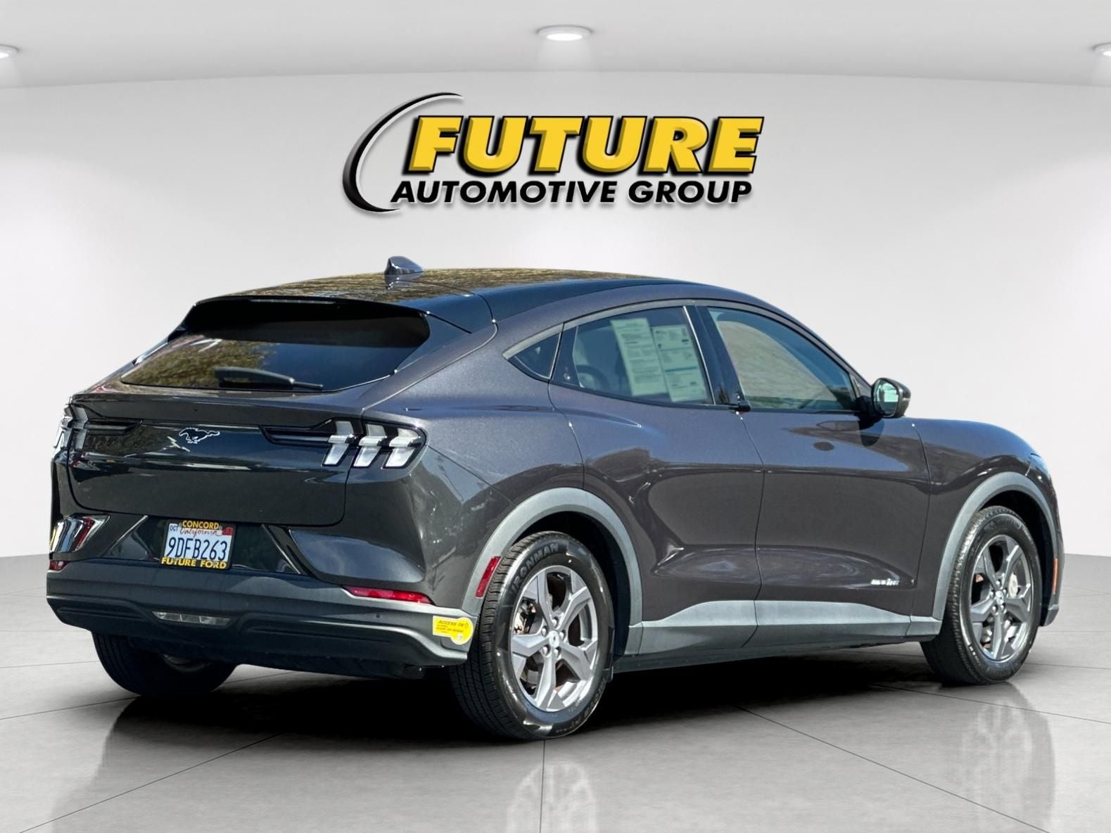 2022 Ford Mustang Mach-E Select