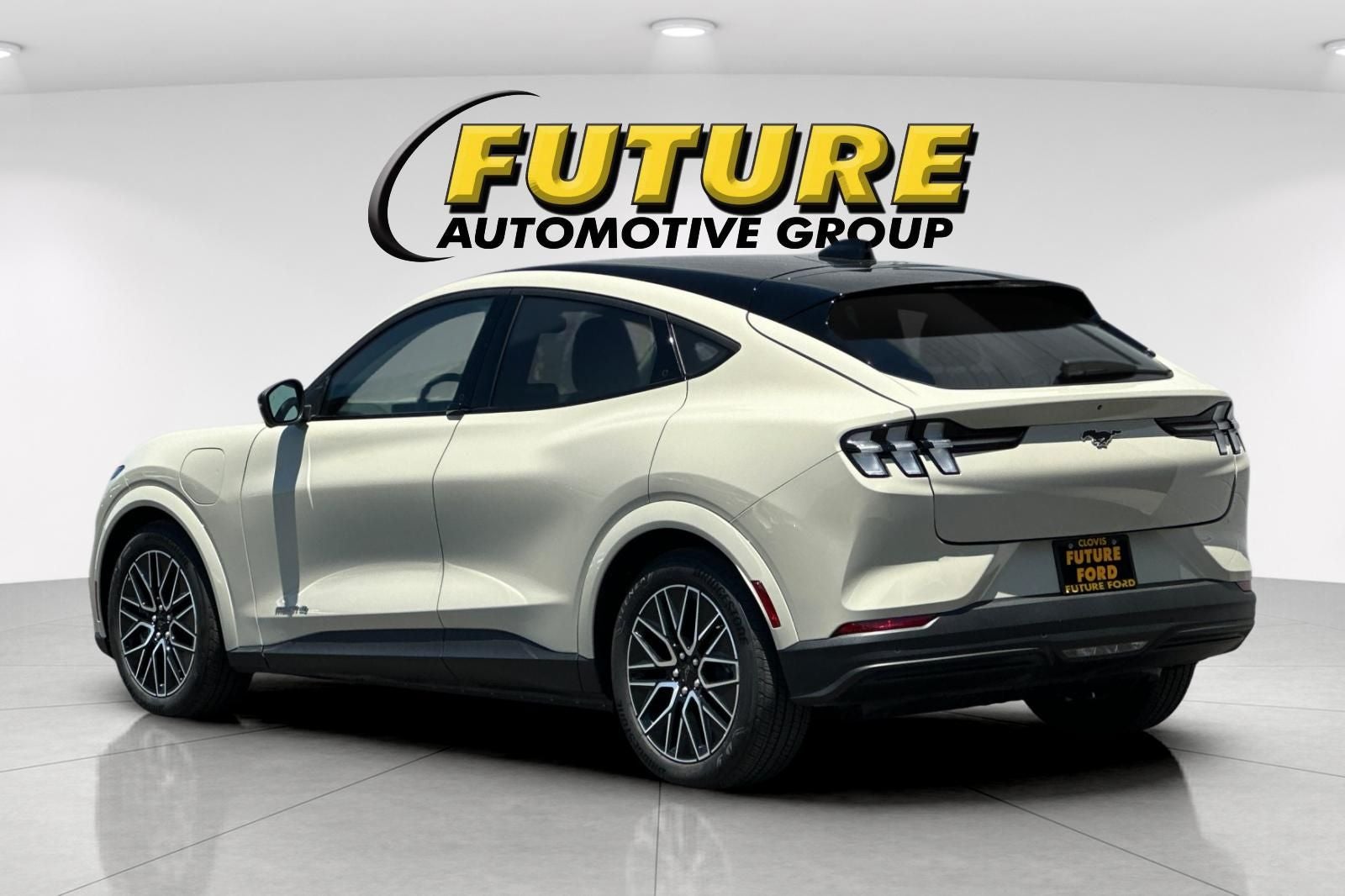 2025 Ford Mustang Mach-E Premium EXT BATTERY