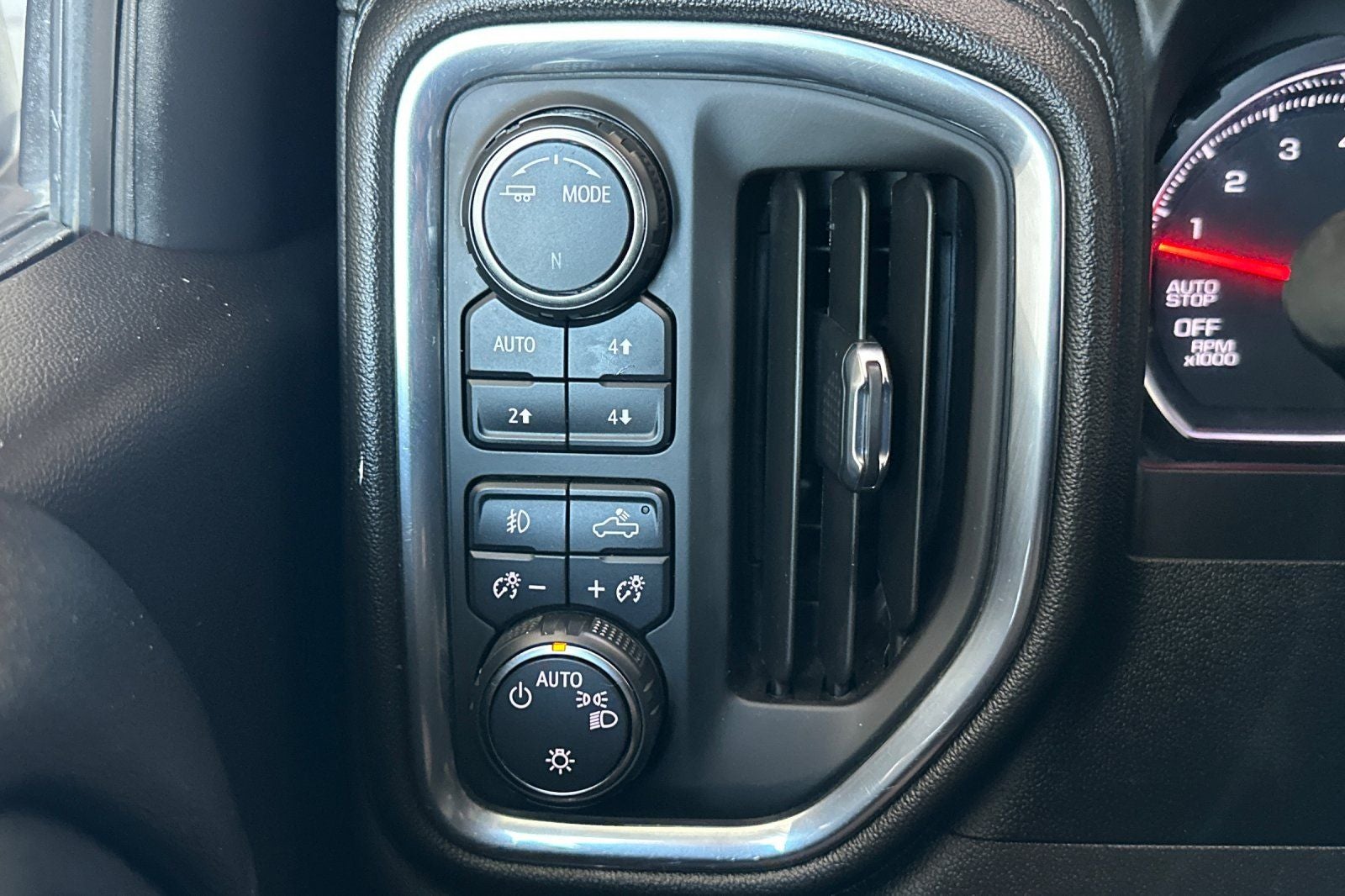 2021 Chevrolet Silverado 1500 LT Trail Boss V8 4WD
