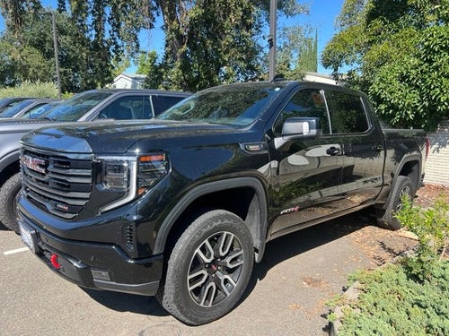 2023 GMC Sierra 1500 AT4 Crew Cab 4WD