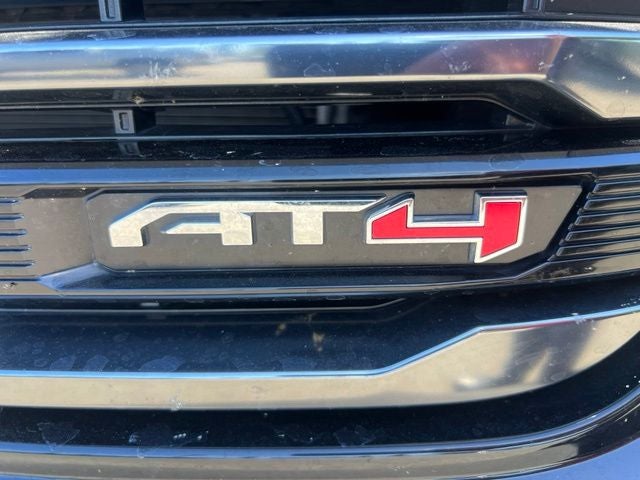 2023 GMC Sierra 1500 AT4 Crew Cab 4WD