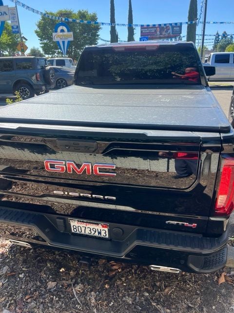 2023 GMC Sierra 1500 AT4 Crew Cab 4WD