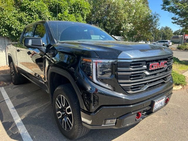 2023 GMC Sierra 1500 AT4 Crew Cab 4WD