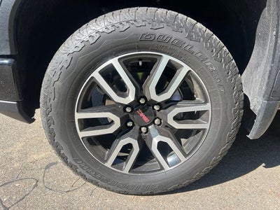 2023 GMC Sierra 1500 AT4 Crew Cab 4WD