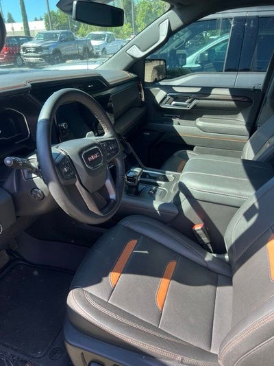 2023 GMC Sierra 1500 AT4 Crew Cab 4WD
