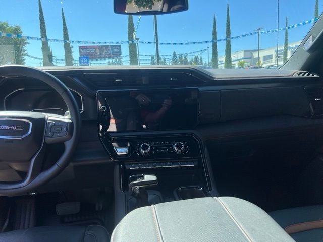 2023 GMC Sierra 1500 AT4 Crew Cab 4WD